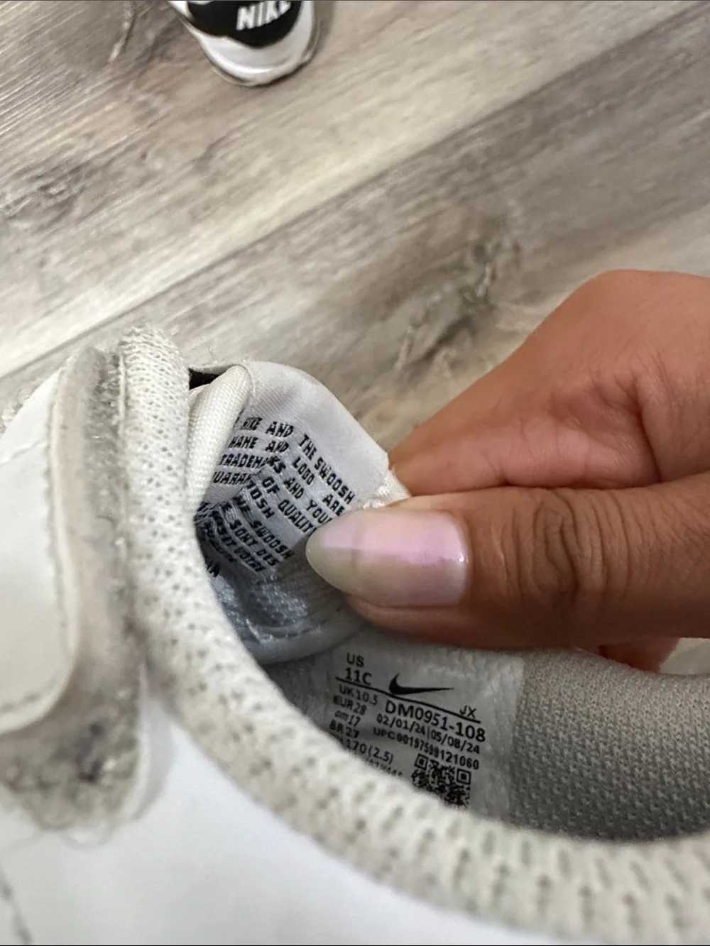 Nike Kids White and Black Low-Top Sneakers